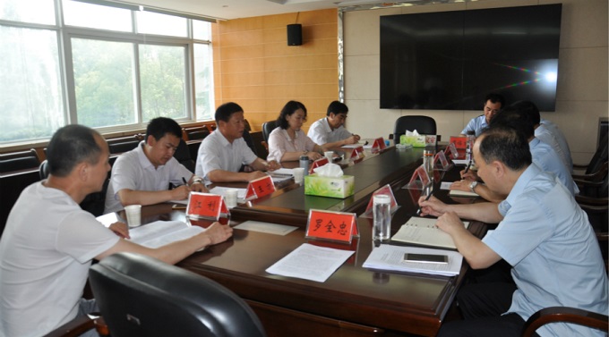 图2：督查组与襄州法院领导班子座谈.JPG